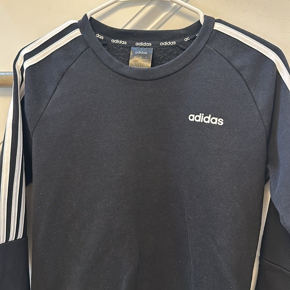 Adidas oversized Sweatshirt women’s size xs - Picture 2 of 5